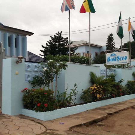 Basestop Lodge Accra Extérieur photo